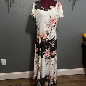 Women’s dress size large